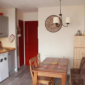Beau Deux Pieces Apartment