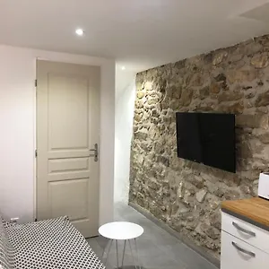 Appartement Les Olives Wifi Netflix Appart-hotel-provence, La Fare-les-Oliviers